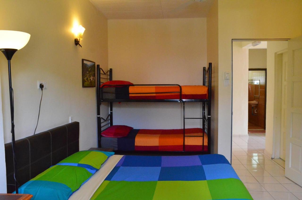 Fathers Guesthouse Танах-Рата Екстер'єр фото
