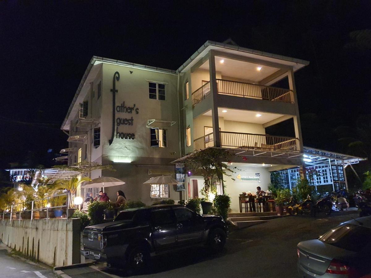 Fathers Guesthouse Танах-Рата Екстер'єр фото